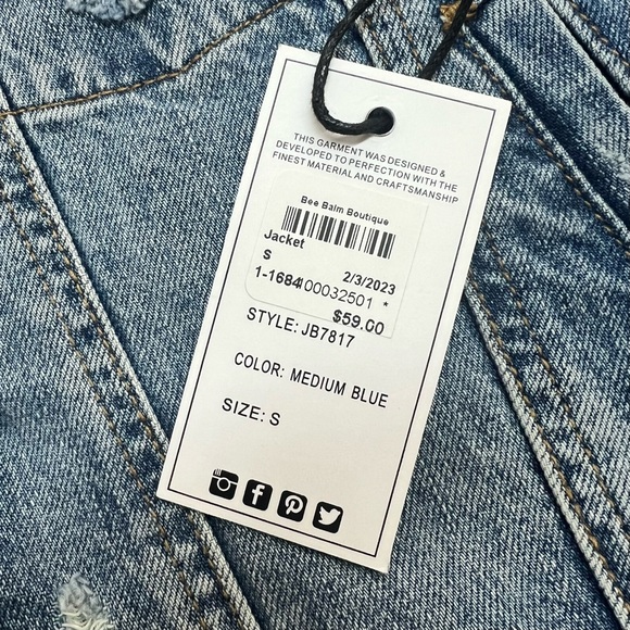 NEW Judy Blue Medium blue Distressed Trucker Jacket Rainbow Thread - Picture 6 of 6